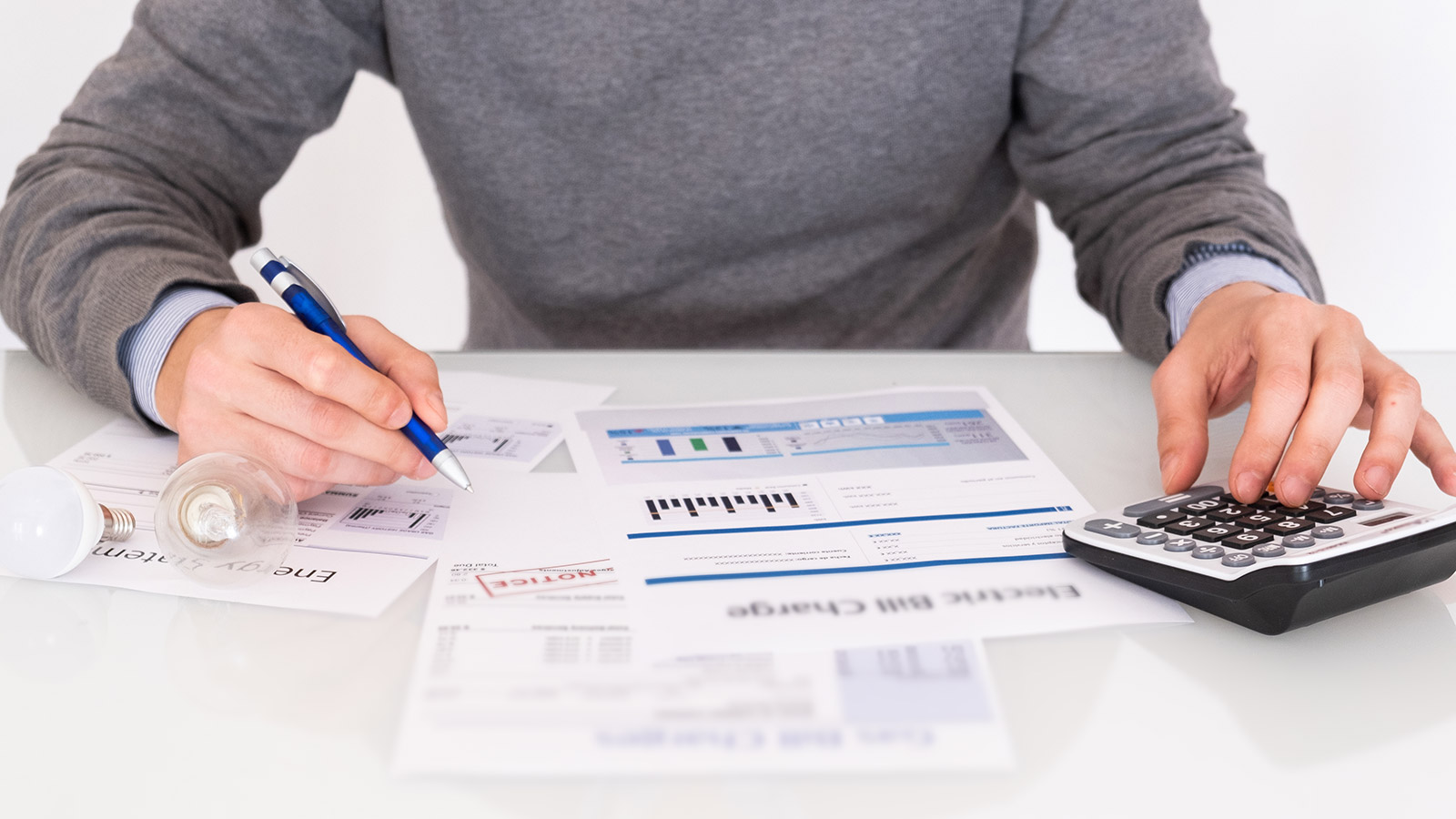 Factura eléctrica y calculadora